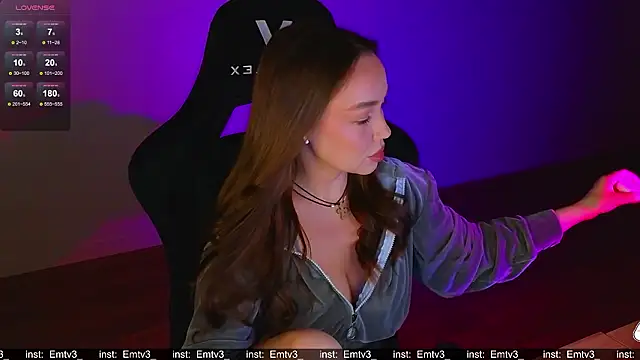 Snapshot of Emili1- chatting on 6, 3, 2026 Emili1- online show from 6, 3, 2026