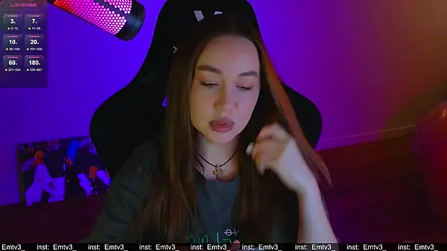 Snapshot of Emili1- chatting on 10, 4, 2026 Emili1- online show from 10, 4, 2026