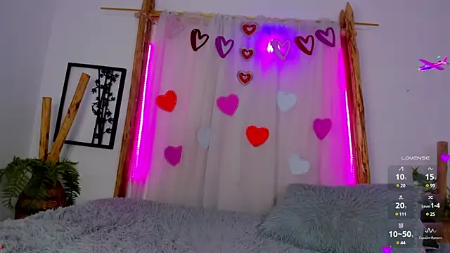 Snapshot of _RedMoon chatting on 14, 2, 2025 RedMoon online show from 14, 2, 2025