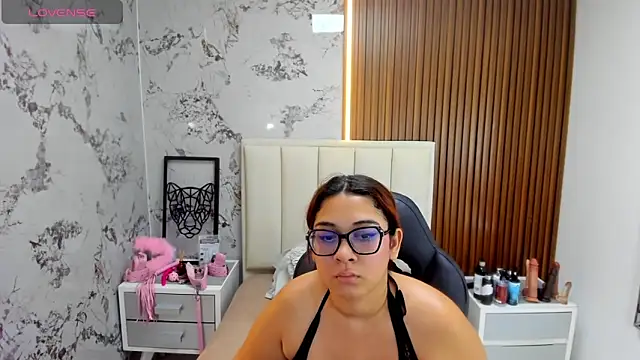 MADISON ROWAN1 online show from 9, 9, 2025