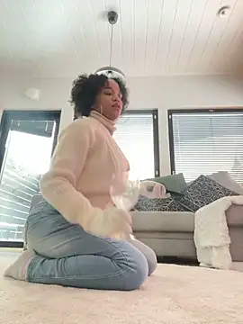 Snapshot of Black_Dolll chatting on 17, 12, 2024 Black Dolll online show from 17, 12, 2024