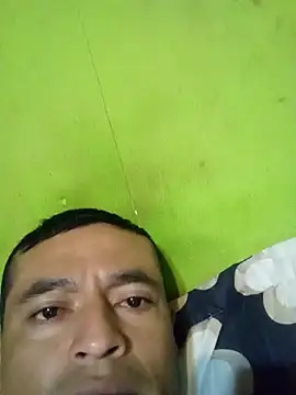 Snapshot of BafflingWhatsis chatting on 3, 12, 2025 BafflingWhatsis online show from 3, 12, 2025