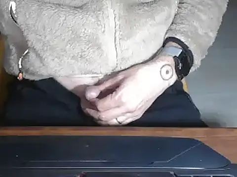 Snapshot of Adri_gard chatting on 4, 2, 2025 Adri gard online show from 4, 2, 2025