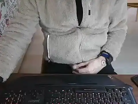 Snapshot of Adri_gard chatting on 23, 2, 2025 Adri gard online show from 23, 2, 2025