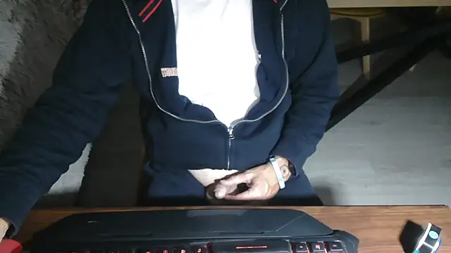 Snapshot of Adri_gard chatting on 11, 10, 2025 Adri gard online show from 11, 10, 2025