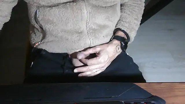 Snapshot of Adri_gard chatting on 20, 12, 2025 Adri gard online show from 20, 12, 2025