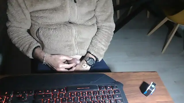 Snapshot of Adri_gard chatting on 4, 3, 2026 Adri gard online show from 4, 3, 2026