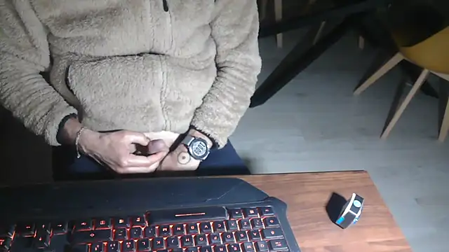 Snapshot of Adri_gard chatting on 25, 3, 2026 Adri gard online show from 25, 3, 2026