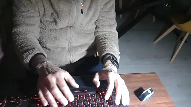 Snapshot of Adri_gard chatting on 31, 3, 2026 Adri gard online show from 31, 3, 2026