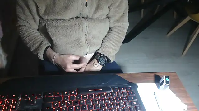 Snapshot of Adri_gard chatting on 7, 4, 2026 Adri gard online show from 7, 4, 2026