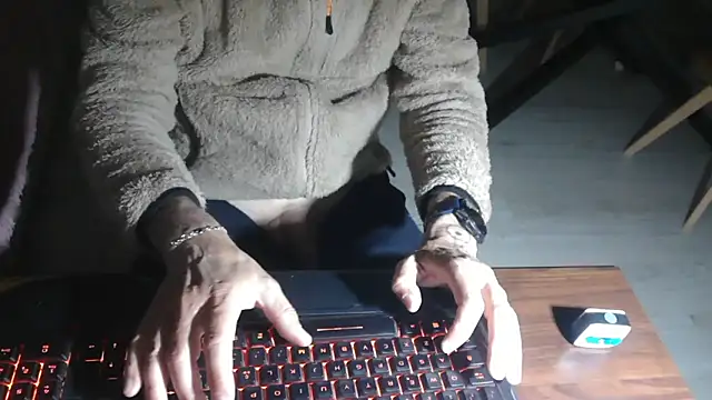 Snapshot of Adri_gard chatting on 14, 4, 2026 Adri gard online show from 14, 4, 2026