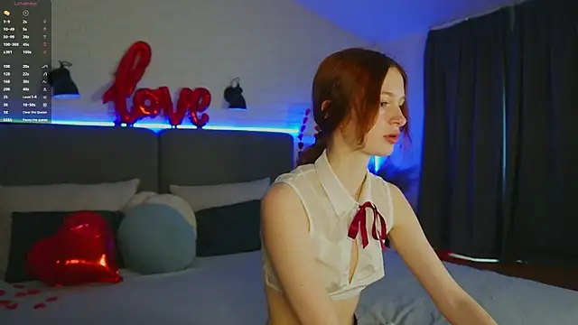 Snapshot of Viola__moon chatting on 16, 2, 2025 Viola moon online show from 16, 2, 2025