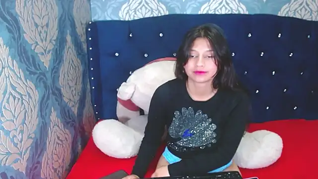 Snapshot of Lilyevansx chatting on 5, 3, 2025 Lilyevansx online show from 5, 3, 2025