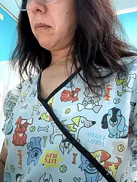 Reinacatchile online show from 15, 1, 2026