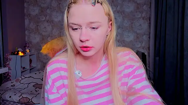 Snapshot of Milia_Parker chatting on 23, 3, 2026 Milia Parker online show from 23, 3, 2026