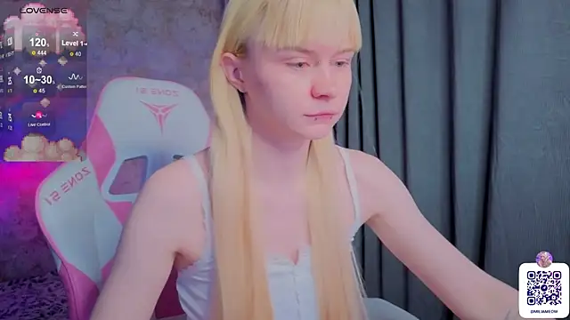 Snapshot of Milia_Parker chatting on 14, 4, 2026 Milia Parker online show from 14, 4, 2026