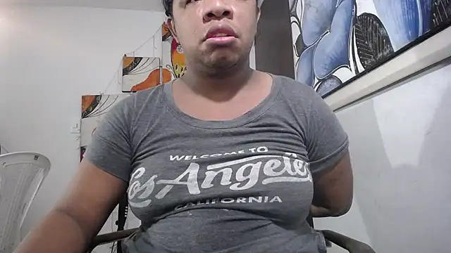Snapshot of tsbigcock10incock chatting on 4, 6, 2026 tsbigcock10incock online show from 4, 6, 2026