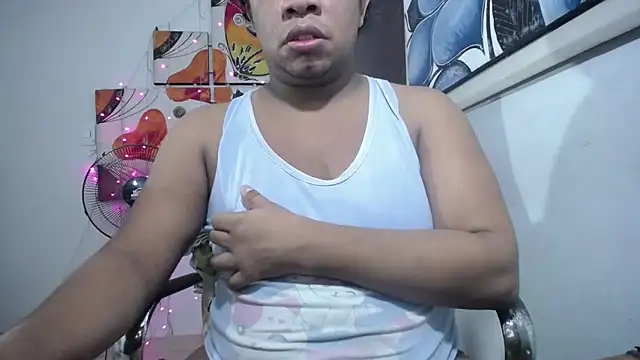 Snapshot of tsbigcock10incock chatting on 5, 6, 2026 tsbigcock10incock online show from 5, 6, 2026