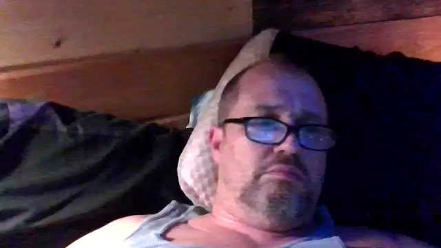 Snapshot of FKHoward chatting on 10, 6, 2026 FKHoward online show from 10, 6, 2026