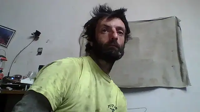 Snapshot of BigPeter6987 chatting on 11, 1, 2025 BigPeter6987 online show from 11, 1, 2025