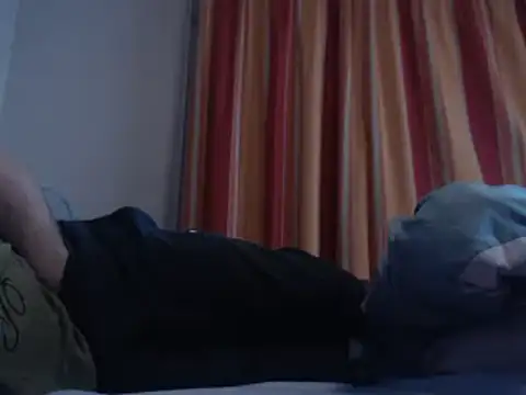 Snapshot of gentleman404040 chatting on 2, 12, 2024 gentleman404040 online show from 2, 12, 2024