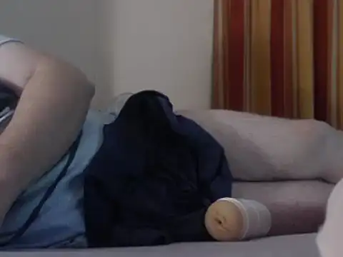 Snapshot of gentleman404040 chatting on 23, 12, 2024 gentleman404040 online show from 23, 12, 2024