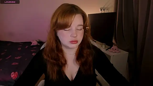 Snapshot of _Lisa_x chatting on 2, 12, 2024  Lisa x online show from 2, 12, 2024