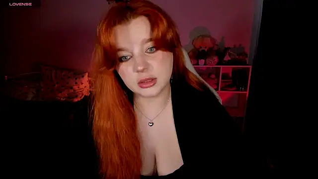 Snapshot of _Lisa_x chatting on 2, 10, 2025  Lisa x online show from 2, 10, 2025