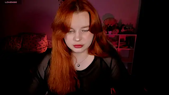 Snapshot of _Lisa_x chatting on 7, 10, 2025  Lisa x online show from 7, 10, 2025