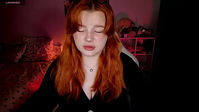 Snapshot of _Lisa_x chatting on 11, 10, 2025  Lisa x online show from 11, 10, 2025