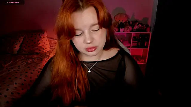 Snapshot of _Lisa_x chatting on 12, 10, 2025  Lisa x online show from 12, 10, 2025