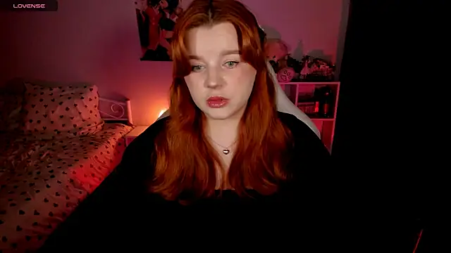 Snapshot of _Lisa_x chatting on 19, 10, 2025  Lisa x online show from 19, 10, 2025