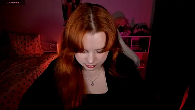 Snapshot of _Lisa_x chatting on 20, 10, 2025  Lisa x online show from 20, 10, 2025