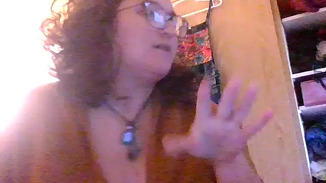 Snapshot of juicyrubies chatting on 29, 10, 2025 juicyrubies online show from 29, 10, 2025