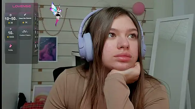 Josephine Kiss online show from 16, 3, 2025