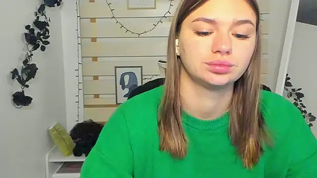 Josephine Kiss online show from 11, 11, 2025