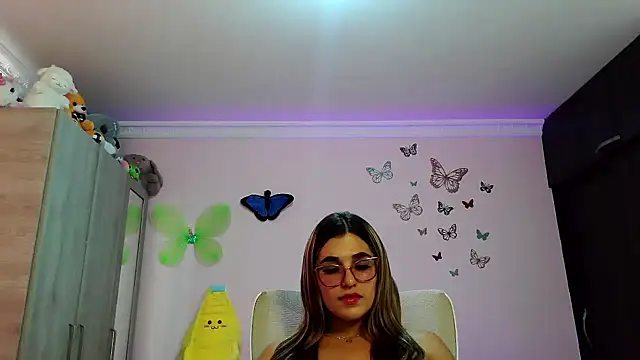 caroline jonson online show from 10, 9, 2025