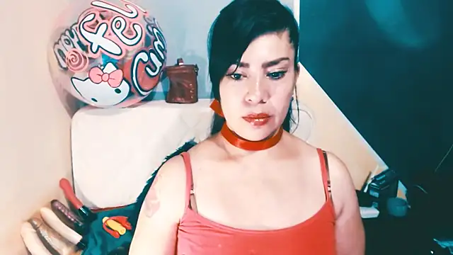 Snapshot of luisahott chatting on 16, 4, 2026 luisahott online show from 16, 4, 2026