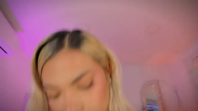 Shelynna azzul online show from 27, 2, 2026