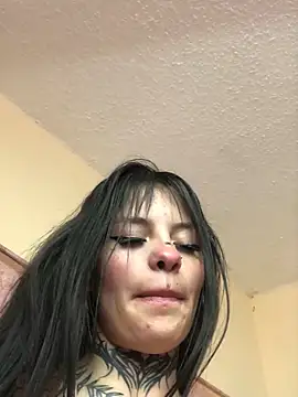 Snapshot of Tifanny_Sweett chatting on 1, 4, 2026 Tifanny Sweett online show from 1, 4, 2026