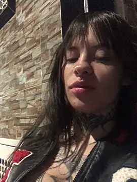 Snapshot of Tifanny_Sweett chatting on 2, 4, 2026 Tifanny Sweett online show from 2, 4, 2026