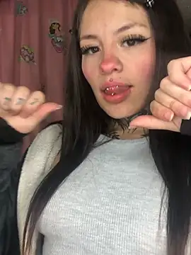 Snapshot of Tifanny_Sweett chatting on 11, 4, 2026 Tifanny Sweett online show from 11, 4, 2026