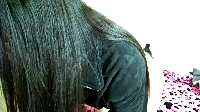 Snapshot of Tifanny_Sweett chatting on 24, 4, 2026 Tifanny Sweett online show from 24, 4, 2026