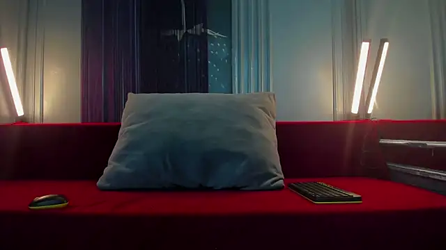 Whitney Svonn online show from 4, 3, 2025