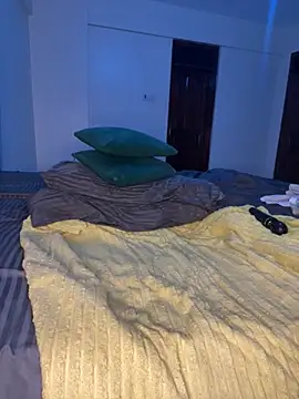 Snapshot of NissyxSawee chatting on 22, 10, 2025 NissyxSawee online show from 22, 10, 2025