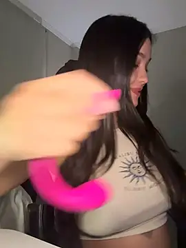 Snapshot of MisFrekcles_ chatting on 15, 4, 2026 MisFrekcles online show from 15, 4, 2026