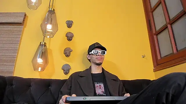 Snapshot of TomyMosterCock chatting on 4, 12, 2024 TomyMosterCock online show from 4, 12, 2024