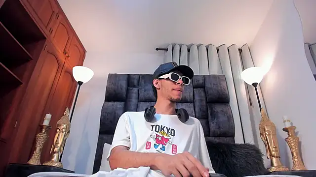 Snapshot of TomyMosterCock chatting on 6, 12, 2024 TomyMosterCock online show from 6, 12, 2024