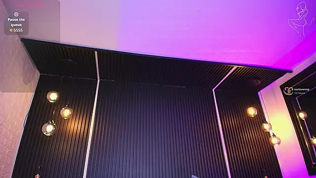 Snapshot of _Holly_Cat chatting on 10, 11, 2025 Holly Cat online show from 10, 11, 2025