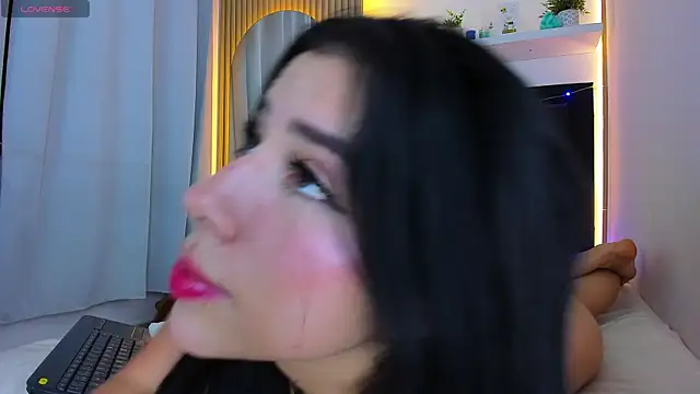 Snapshot of steisy_star chatting on 13, 12, 2025 steisy star online show from 13, 12, 2025